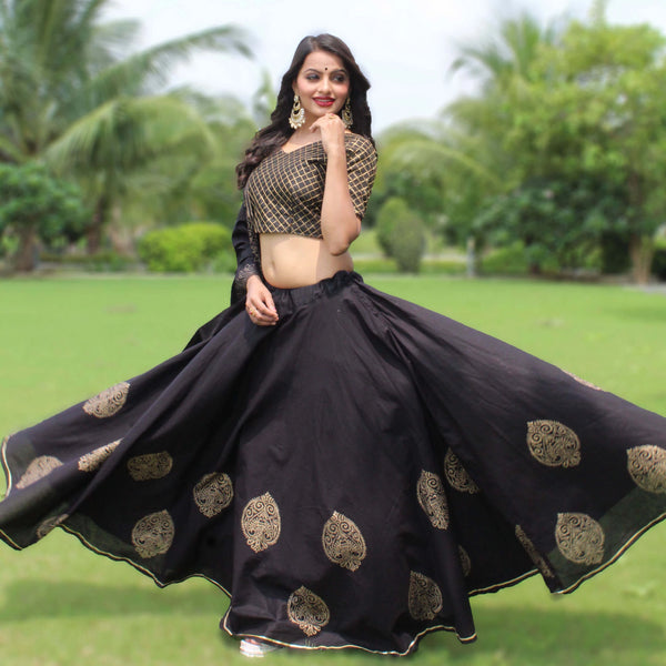 Buy online Black Sequin Detailed Flared Lehenga from ethnic wear for Women  by Mahika for ₹3159 at 61% off | 2024 Limeroad.com